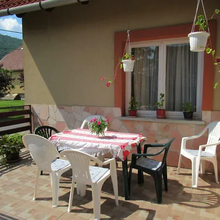 Casa de Férias Hegyekre Panoramas Nyaralo Balatonedericsen *